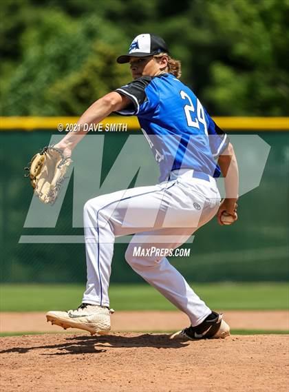 Thumbnail 1 in Clear Creek-Amana vs. Liberty @ Solon High School photogallery.