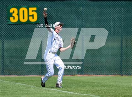 Thumbnail 2 in Clear Creek-Amana vs. Liberty @ Solon High School photogallery.