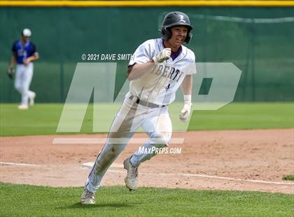 Thumbnail 3 in Clear Creek-Amana vs. Liberty @ Solon High School photogallery.