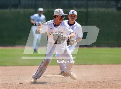 Thumbnail 3 in Clear Creek-Amana vs. Liberty @ Solon High School photogallery.