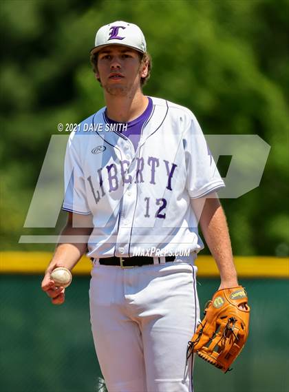 Thumbnail 3 in Clear Creek-Amana vs. Liberty @ Solon High School photogallery.