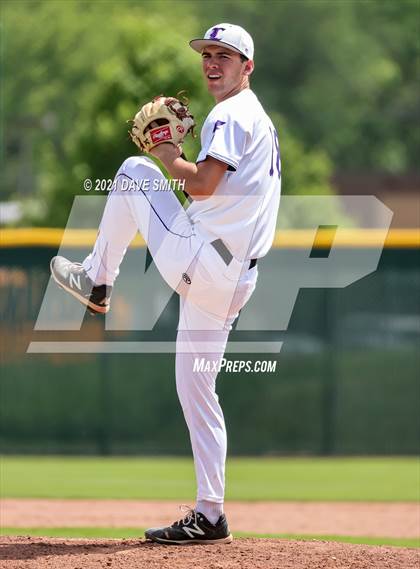 Thumbnail 2 in Clear Creek-Amana vs. Liberty @ Solon High School photogallery.