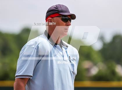 Thumbnail 2 in Clear Creek-Amana vs. Liberty @ Solon High School photogallery.
