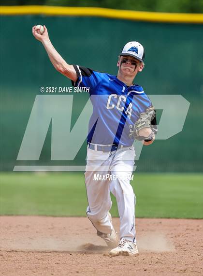 Thumbnail 3 in Clear Creek-Amana vs. Liberty @ Solon High School photogallery.