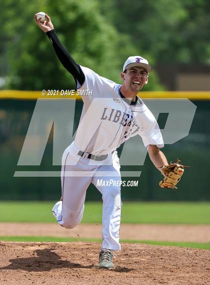 Thumbnail 1 in Clear Creek-Amana vs. Liberty @ Solon High School photogallery.