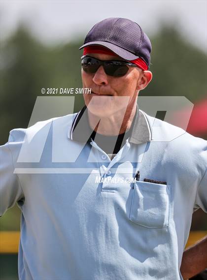 Thumbnail 2 in Clear Creek-Amana vs. Liberty @ Solon High School photogallery.