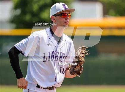 Thumbnail 1 in Clear Creek-Amana vs. Liberty @ Solon High School photogallery.