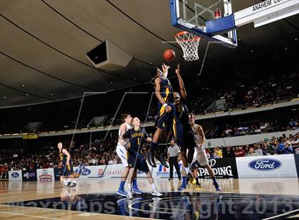 Thumbnail 2 in El Toro vs. Santa Monica (CIF SS D1A Final) photogallery.