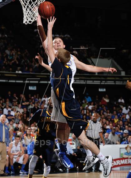 Thumbnail 2 in El Toro vs. Santa Monica (CIF SS D1A Final) photogallery.