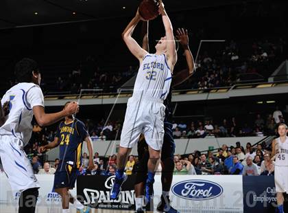 Thumbnail 3 in El Toro vs. Santa Monica (CIF SS D1A Final) photogallery.