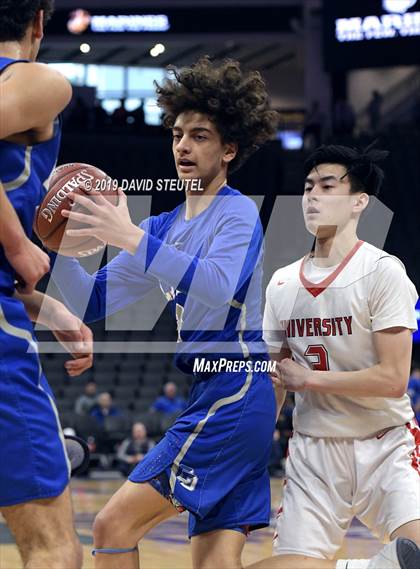 Thumbnail 2 in La Jolla Country Day vs. University (CIF State D3 Final) photogallery.