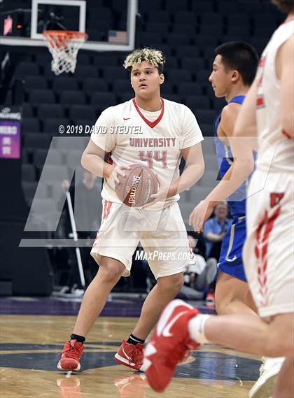 Thumbnail 3 in La Jolla Country Day vs. University (CIF State D3 Final) photogallery.