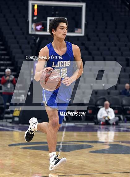 Thumbnail 3 in La Jolla Country Day vs. University (CIF State D3 Final) photogallery.