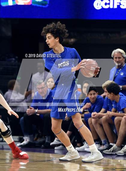 Thumbnail 3 in La Jolla Country Day vs. University (CIF State D3 Final) photogallery.