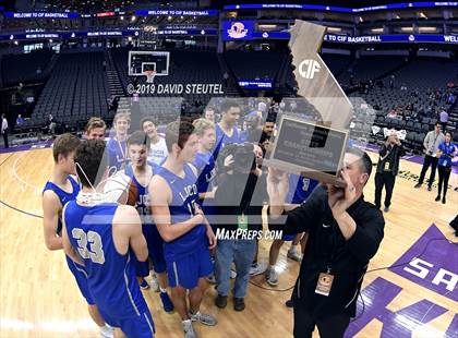 Thumbnail 1 in La Jolla Country Day vs. University (CIF State D3 Final) photogallery.