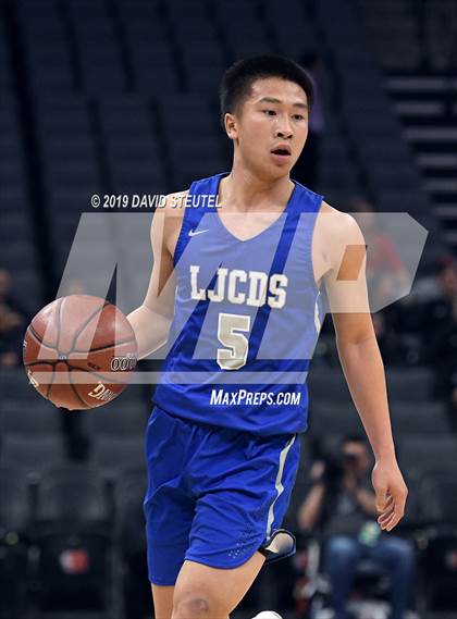Thumbnail 3 in La Jolla Country Day vs. University (CIF State D3 Final) photogallery.