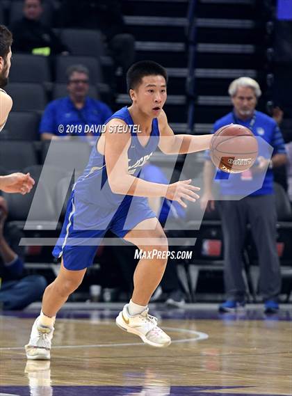 Thumbnail 2 in La Jolla Country Day vs. University (CIF State D3 Final) photogallery.