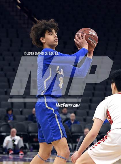 Thumbnail 1 in La Jolla Country Day vs. University (CIF State D3 Final) photogallery.
