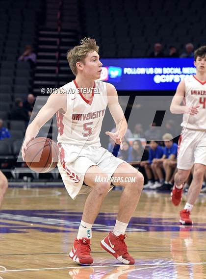 Thumbnail 2 in La Jolla Country Day vs. University (CIF State D3 Final) photogallery.