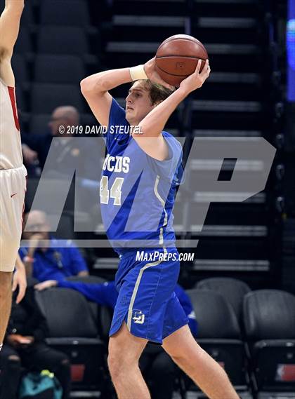 Thumbnail 3 in La Jolla Country Day vs. University (CIF State D3 Final) photogallery.