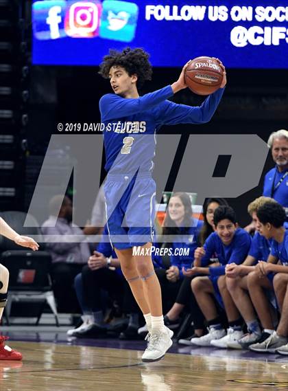 Thumbnail 2 in La Jolla Country Day vs. University (CIF State D3 Final) photogallery.