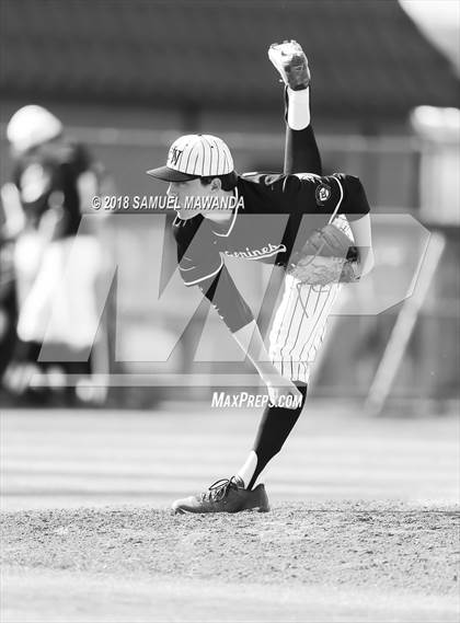 Thumbnail 2 in Chaminade vs Harvard-Westlake photogallery.