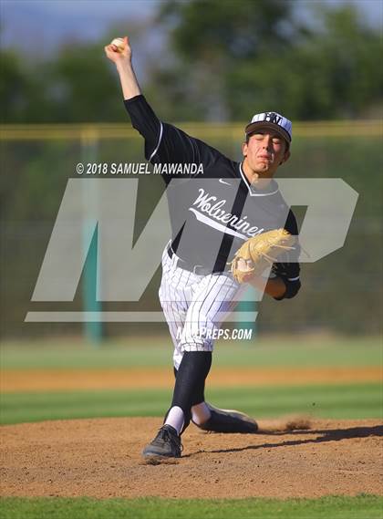 Thumbnail 2 in Chaminade vs Harvard-Westlake photogallery.