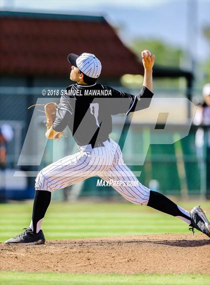 Thumbnail 2 in Chaminade vs Harvard-Westlake photogallery.