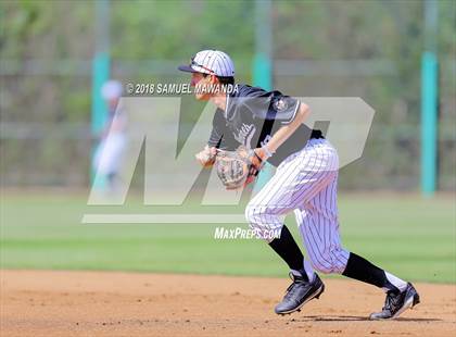 Thumbnail 2 in Chaminade vs Harvard-Westlake photogallery.