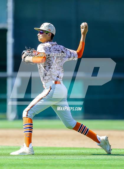 Thumbnail 2 in Chaminade vs Harvard-Westlake photogallery.