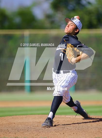 Thumbnail 1 in Chaminade vs Harvard-Westlake photogallery.