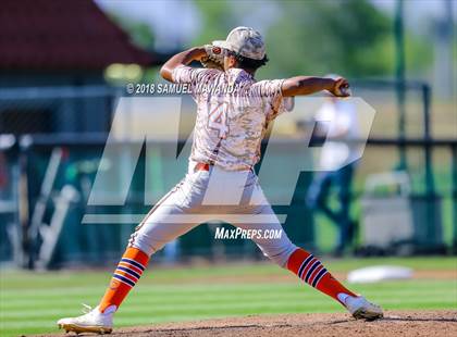 Thumbnail 2 in Chaminade vs Harvard-Westlake photogallery.