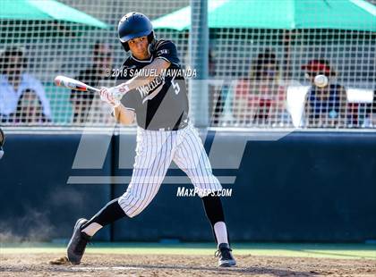 Thumbnail 2 in Chaminade vs Harvard-Westlake photogallery.
