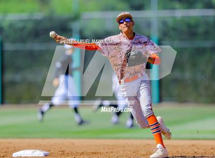 Thumbnail 3 in Chaminade vs Harvard-Westlake photogallery.