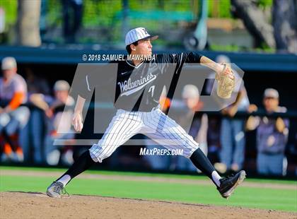 Thumbnail 1 in Chaminade vs Harvard-Westlake photogallery.