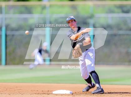 Thumbnail 1 in Chaminade vs Harvard-Westlake photogallery.