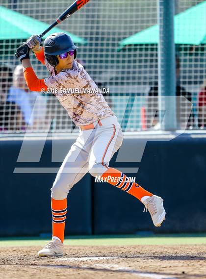 Thumbnail 2 in Chaminade vs Harvard-Westlake photogallery.