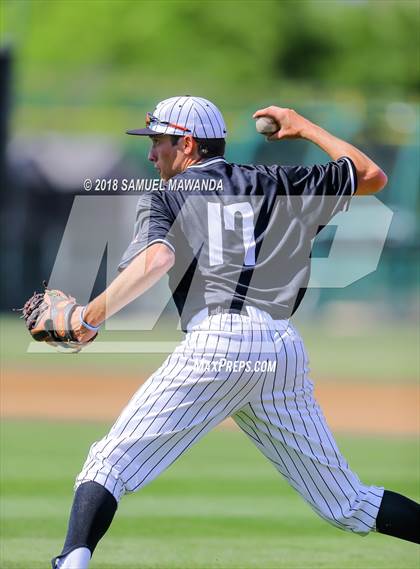 Thumbnail 1 in Chaminade vs Harvard-Westlake photogallery.
