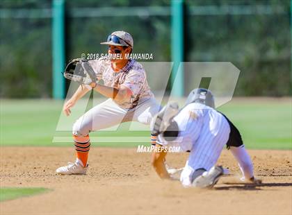 Thumbnail 2 in Chaminade vs Harvard-Westlake photogallery.