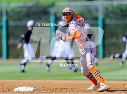 Thumbnail 2 in Chaminade vs Harvard-Westlake photogallery.