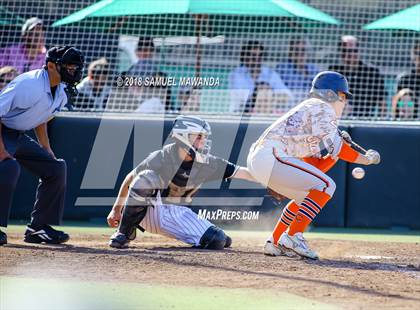 Thumbnail 3 in Chaminade vs Harvard-Westlake photogallery.