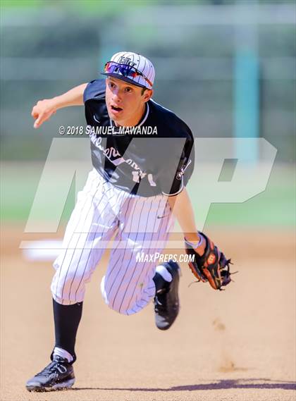 Thumbnail 2 in Chaminade vs Harvard-Westlake photogallery.
