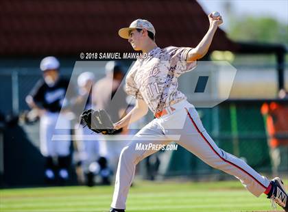 Thumbnail 3 in Chaminade vs Harvard-Westlake photogallery.