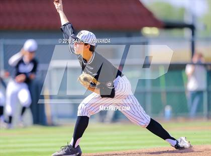 Thumbnail 3 in Chaminade vs Harvard-Westlake photogallery.