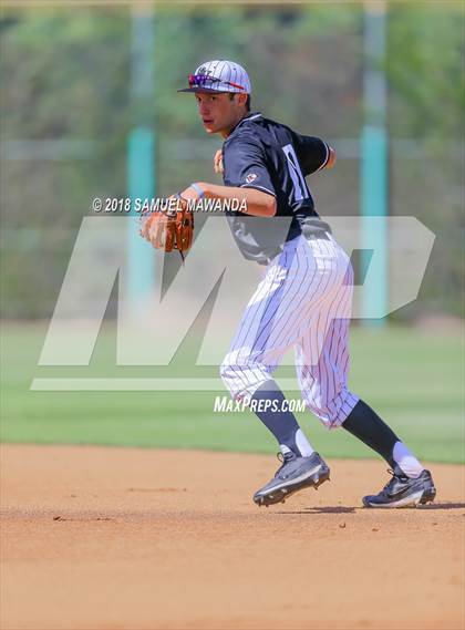 Thumbnail 2 in Chaminade vs Harvard-Westlake photogallery.
