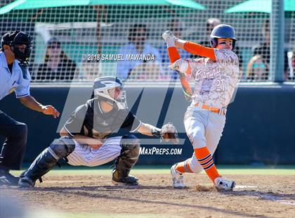 Thumbnail 2 in Chaminade vs Harvard-Westlake photogallery.