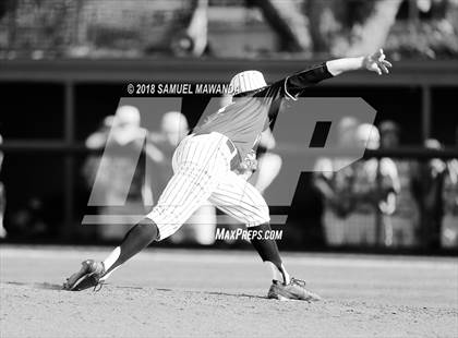 Thumbnail 1 in Chaminade vs Harvard-Westlake photogallery.