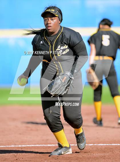 Thumbnail 3 in East St. John vs. St. Mary's Dominican (SCC Tournament) photogallery.