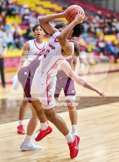 Thumbnail 2 in North Shore vs. Deer Park (McDonald's Texas Invitational) photogallery.