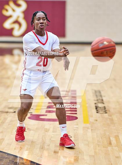 Thumbnail 3 in North Shore vs. Deer Park (McDonald's Texas Invitational) photogallery.